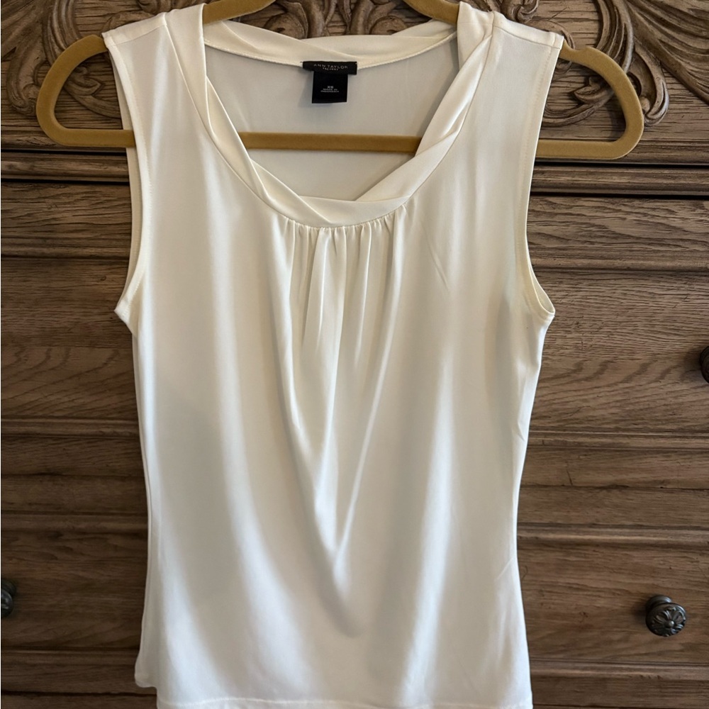 Ann Taylor Cream Blouse Elegant Design